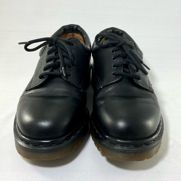 Vintage Dr. Martens 8053 leather monochromatic Oxford shoes. 🖤 - Picture 3 of 8